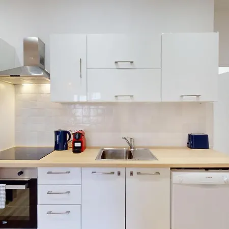 Appartement T3 Spacieux - Proche Gare - Entierement Renove